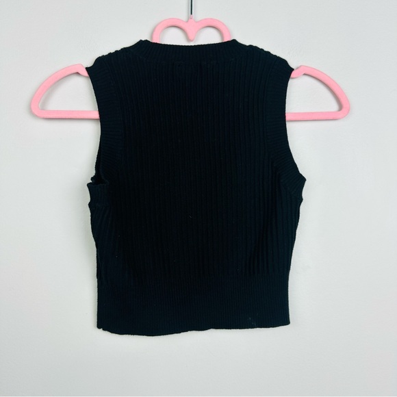 Uniqlo Black Ribbed Knit Crop Top Sweater Size One size - Picture 2 of 5